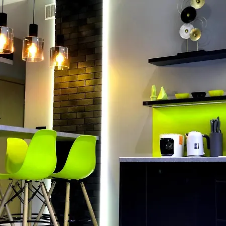 Elegance W Nautica Apartman *