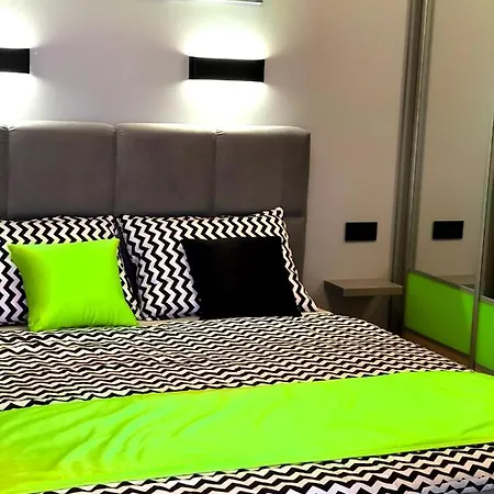 Elegance W Nautica Apartament *